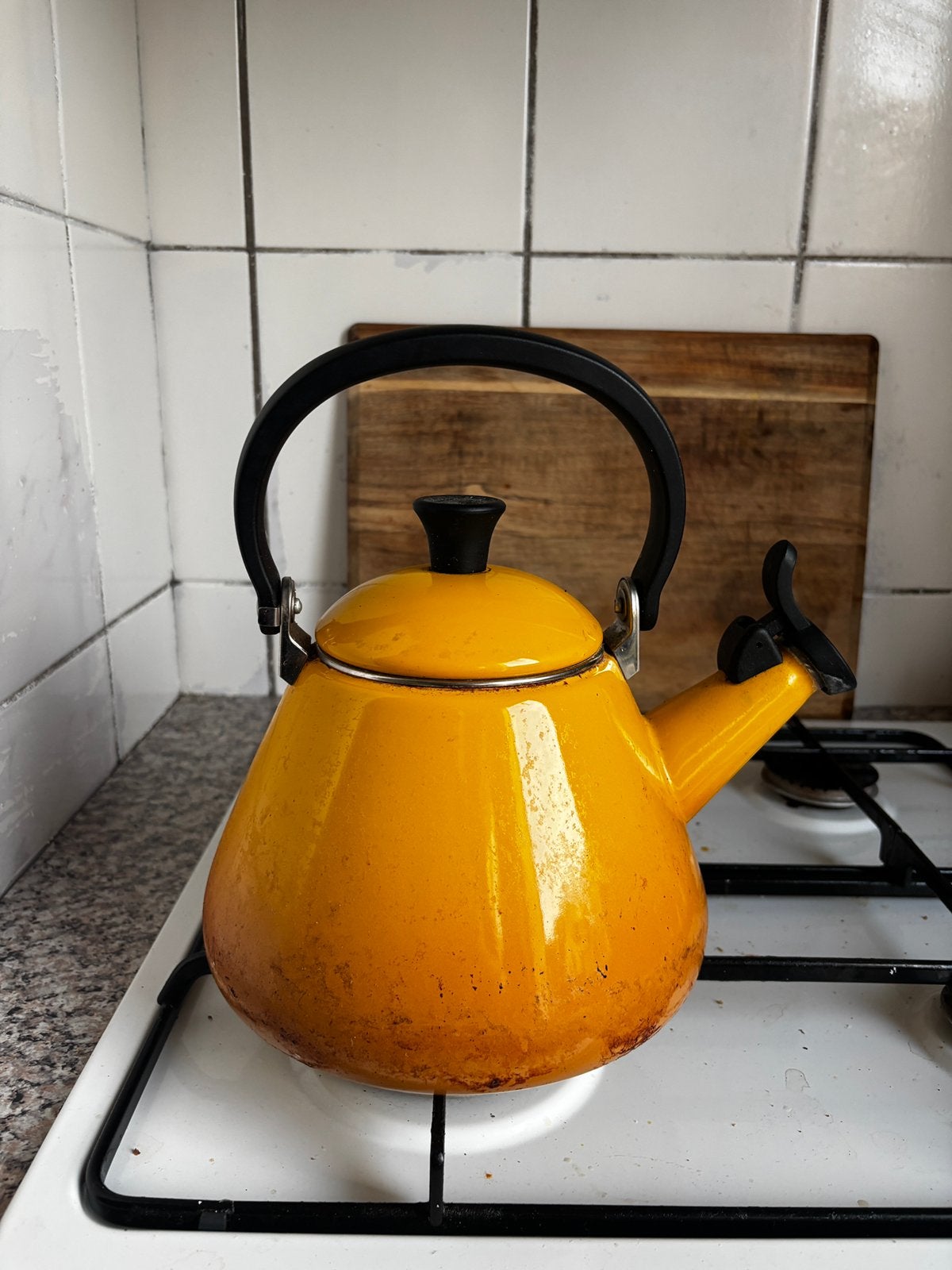 Gele Creuset fluitketel, Witgoed en Apparatuur, 2 liter of meer, Ophalen of Verzenden, Gebruikt