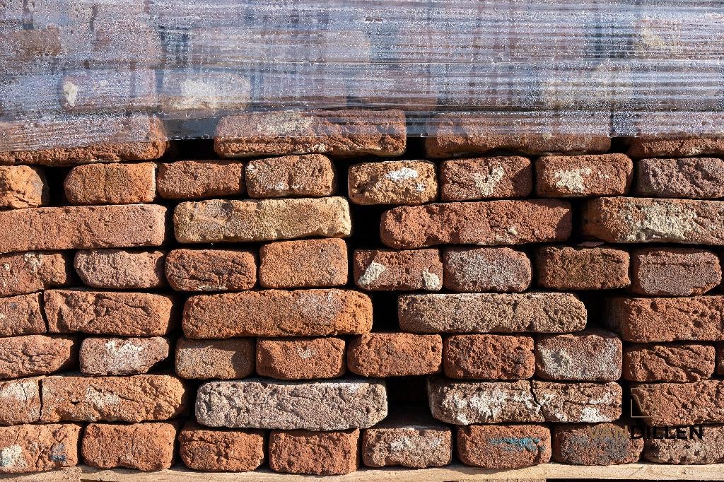 Antieke rode handvorm stenen waal ca 22 x 4.5 5.300 stuks, Doe-het-zelf en Verbouw, Metselstenen, Verzenden, Zo goed als nieuw