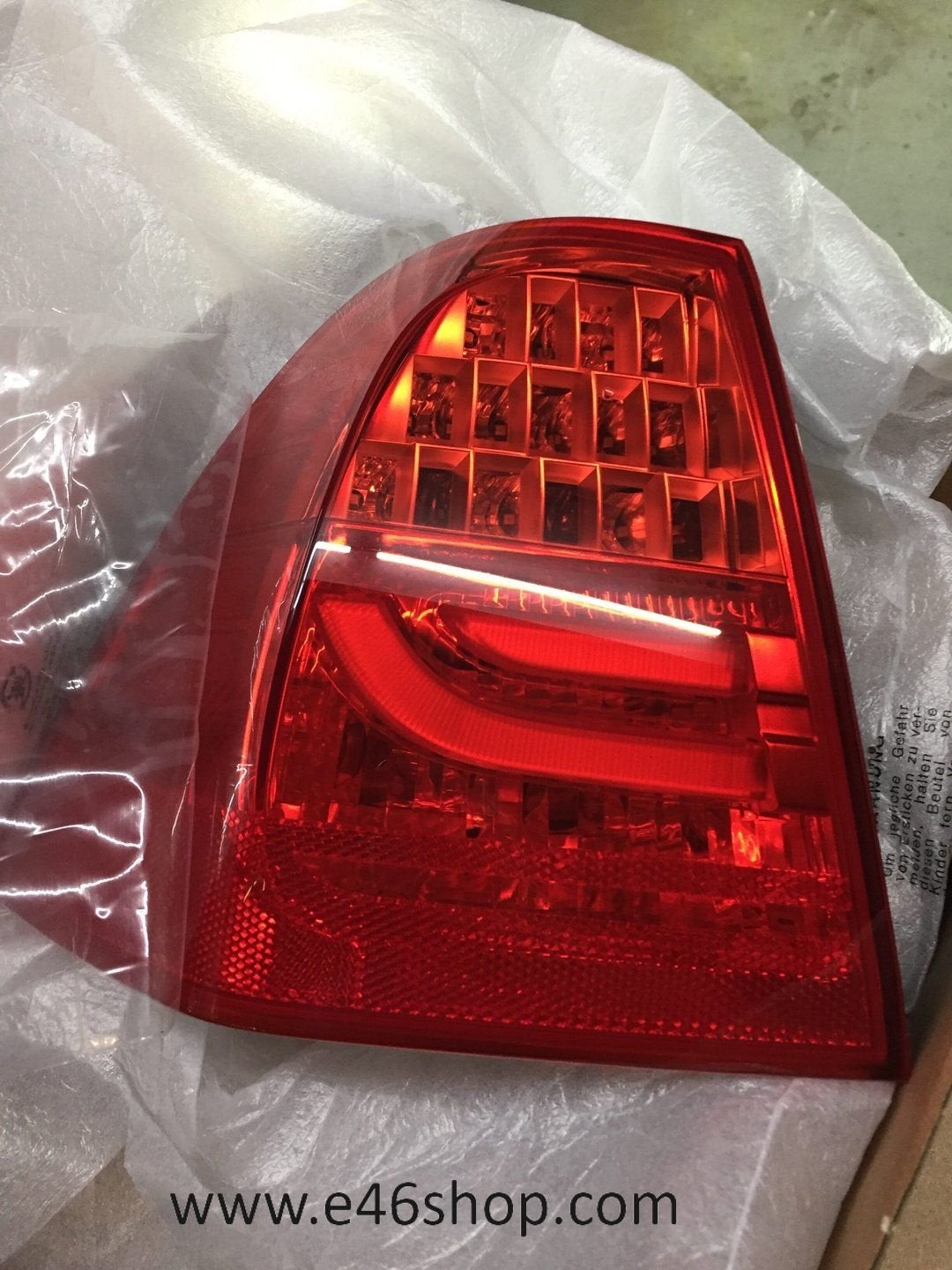 Achterlicht BMW E90 LINKS OE 63217289431 ORG NIEUW BMW, -, -, Nieuw, Ophalen of Verzenden