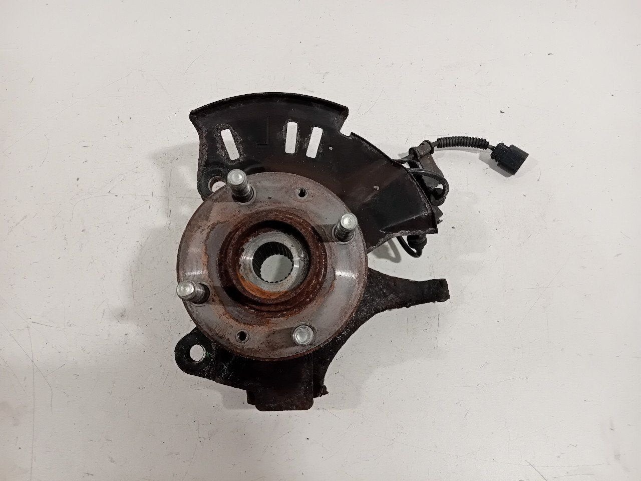 Wielnaaf links voor Hyundai i20, Onderdelen@venauto.nl, Van der Ven Autorecycling B.V., Gebruikt, Ettenseweg 76, 4706 PB Roosendaal, The Netherlands