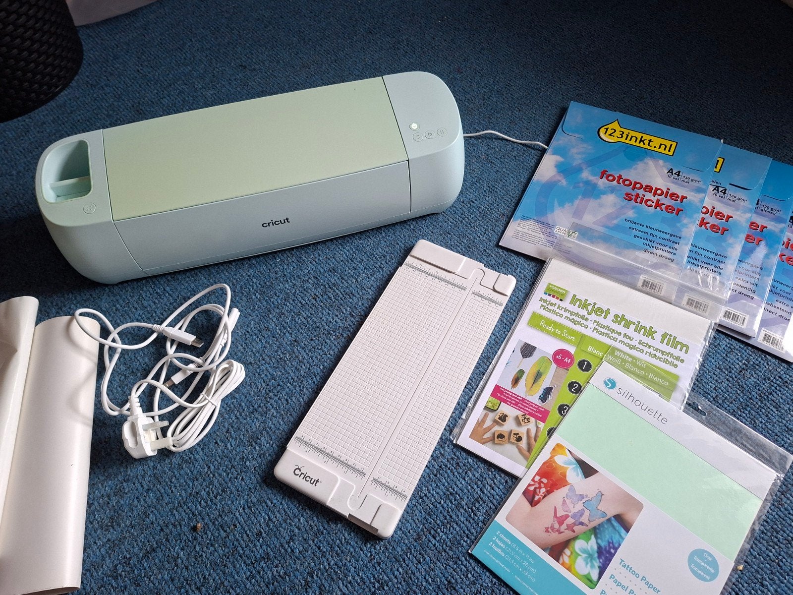 Cricut Explore 3 snijmachine met accessoires, Ophalen, Overige thema's, Meerkleurig, Zo goed als nieuw