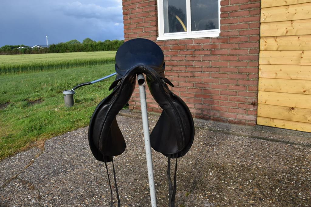 Passier hannover dressuurzadel, Dieren en Toebehoren, Paarden en Pony's | Zadels, Ophalen of Verzenden, Gebruikt, Dressuur