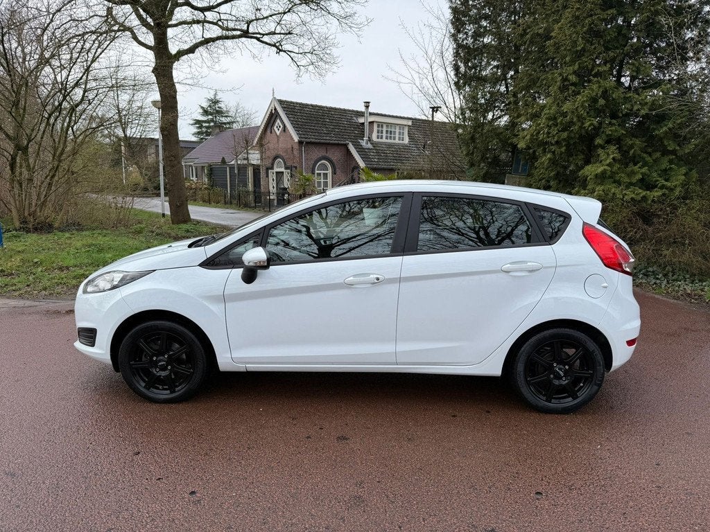Ford Fiesta 1.0 Style / Navi / Airco / Apk / NAP / pdc / Lm, Voorwielaandrijving, Euro 5, 525 kg, Origineel Nederlands