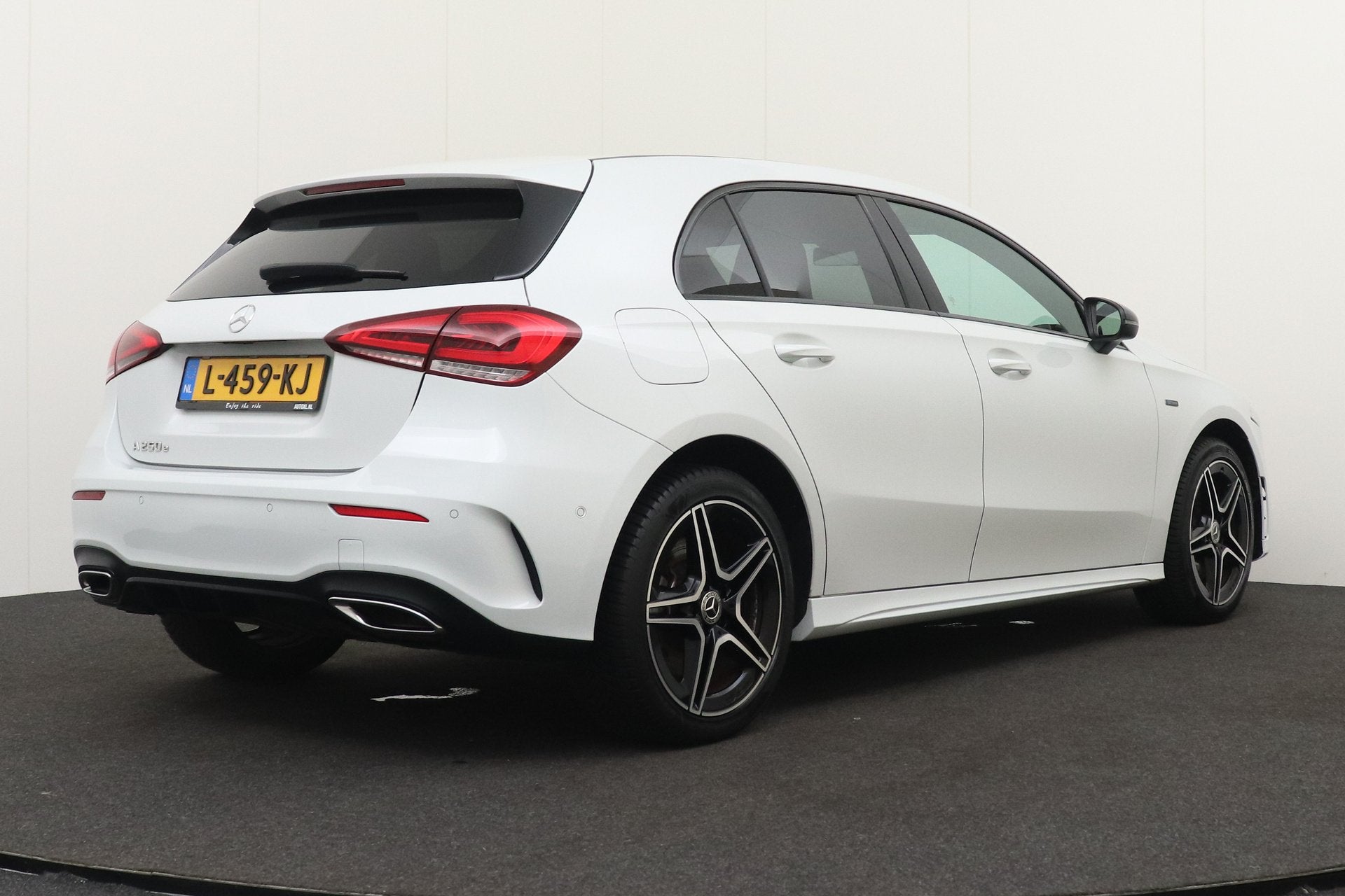 Mercedes-Benz A-Klasse 250e AMG Night-Pack Camera 18'LMV Car, Auto's, Mercedes-Benz, Dealer onderhouden, Gebruikt, 4 cilinders
