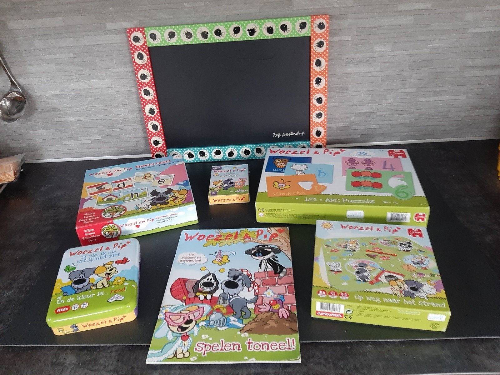Woezel&Pip spellen kwartet krijtbord spellendoos z.tekst PST, Ophalen of Verzenden, Zo goed als nieuw, Jongen of Meisje