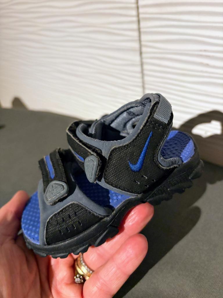 Nike sandalen 19.5, Schoentjes, Jongetje of Meisje, Ophalen of Verzenden, Zo goed als nieuw