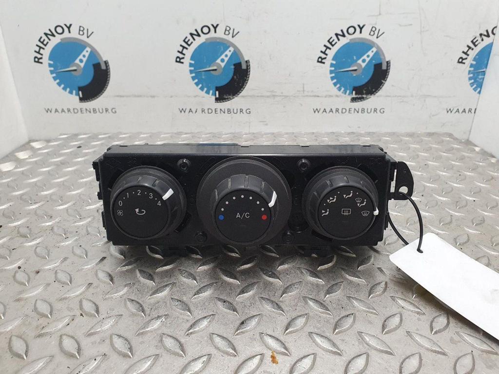 MERCEDES CITAN 415 108 CDI  KACHEL BEDIENINGSPANEEL 2020, Ophalen of Verzenden, Gebruikt, Stiba lid