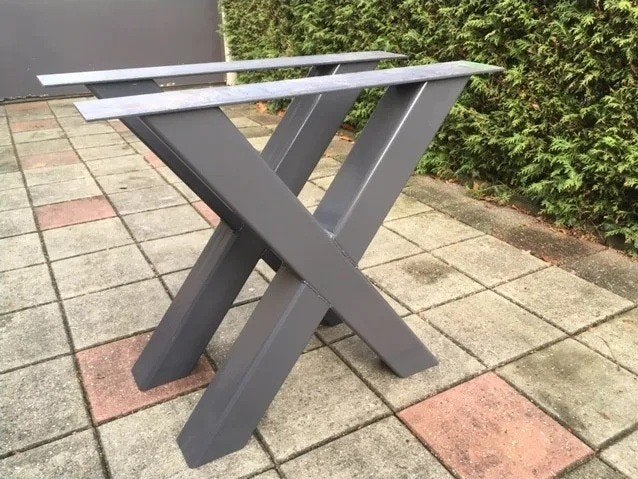 IJzeren kruispoot tafel, Gebruikt, 50 tot 100 cm, Metaal, Industrieel