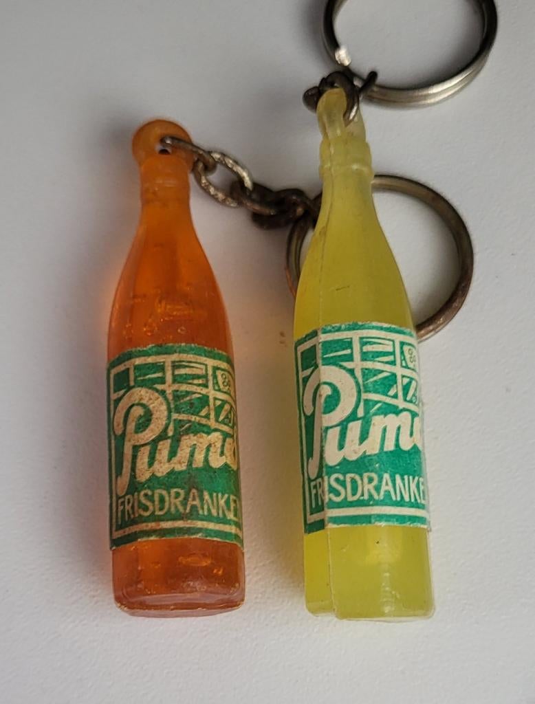 Vintage Pums Frisdranken Sleutelhanger - Set van 2, Verzamelen, Ophalen of Verzenden, Gebruikt, Overige typen