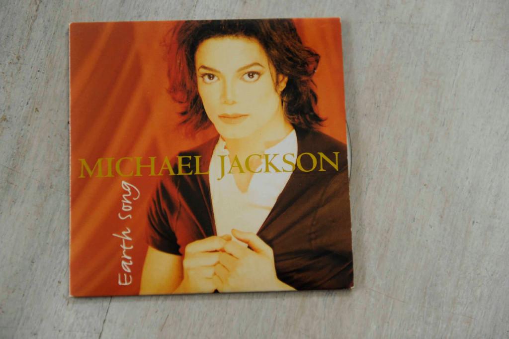 MICHAEL JACKSON = = EARTH SONG 2 TRACK, Cd's en Dvd's, Cd Singles, Verzenden, Zo goed als nieuw, Pop