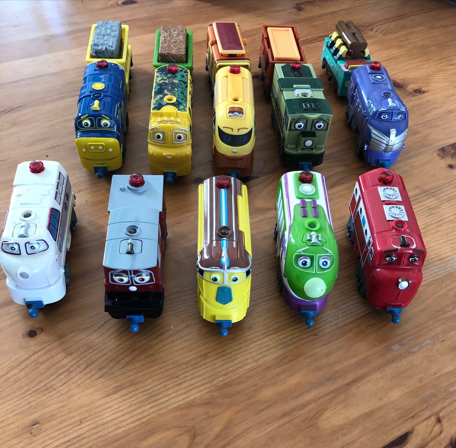 10 Chuggington treinen  ( excl batterijen), Ophalen, Gebruikt