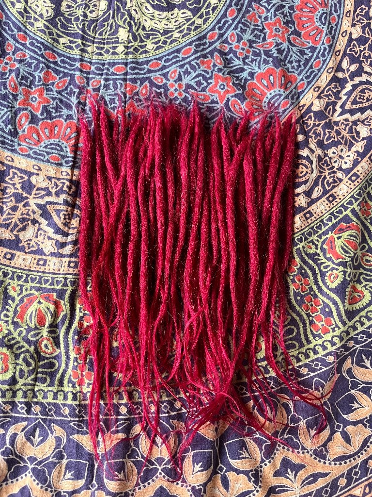 26 nieuwe human hair dread extensions 35-40cm voor 156€, Ophalen of Verzenden, Nieuw, Pruik of Haarverlenging