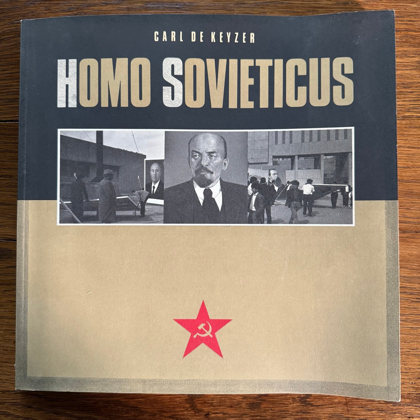 Homo Sovieticus - Carl De Keyzer (1989), Boeken, Ophalen of Verzenden, Gelezen, Fotografie algemeen