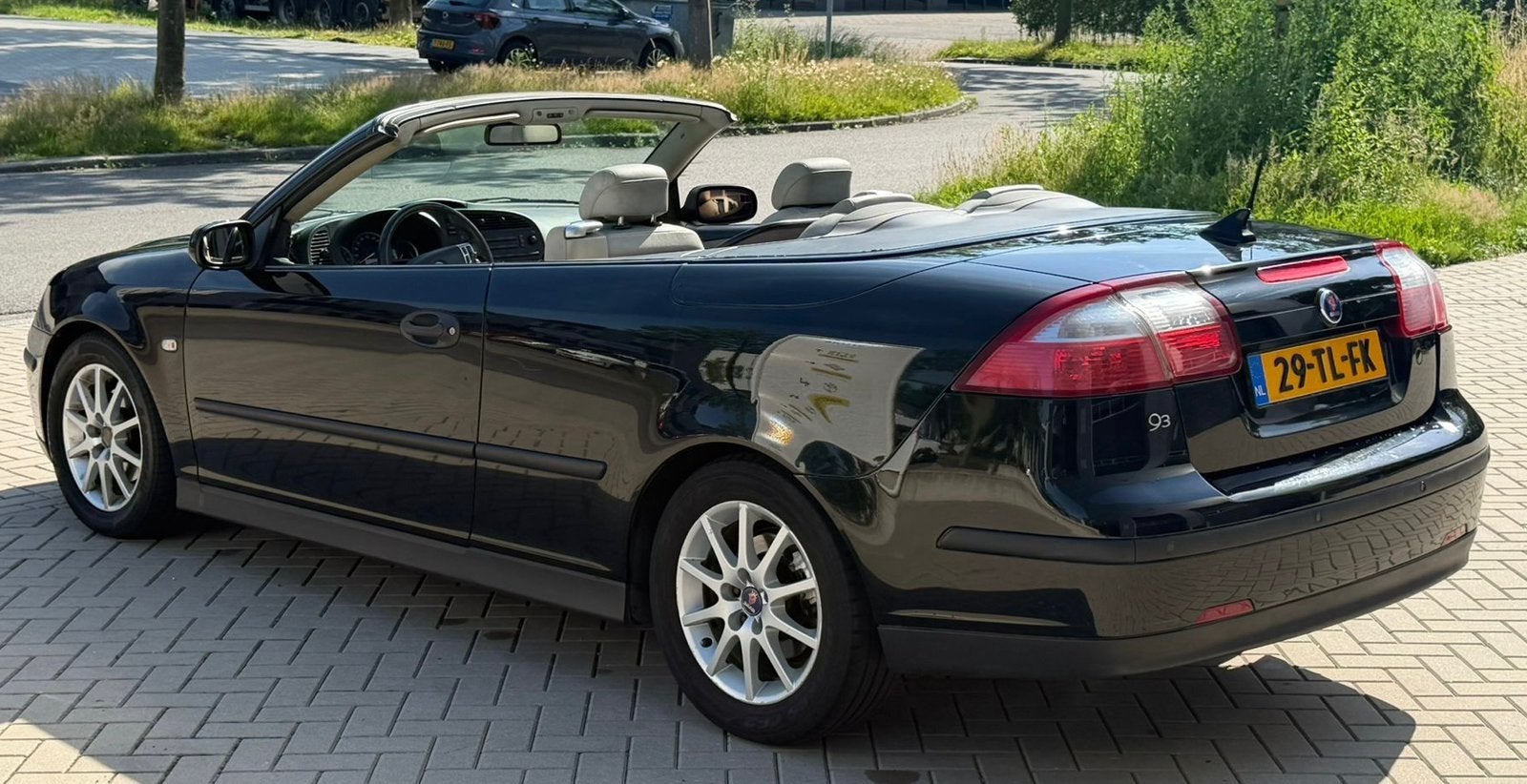 SAAB 9.3 CABRIOLET 1.8T 150PK VECTOR SOFTTOP BJ2005 ZWART‼️, Auto's, Saab, Open dak, 4 cilinders, Zwart, Leder