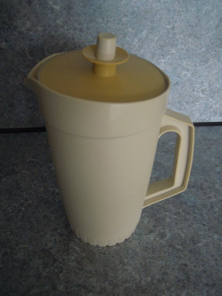 TUPPERWARE sapkan, Beker of Kan, Ophalen of Verzenden, Crème, Met deksel
