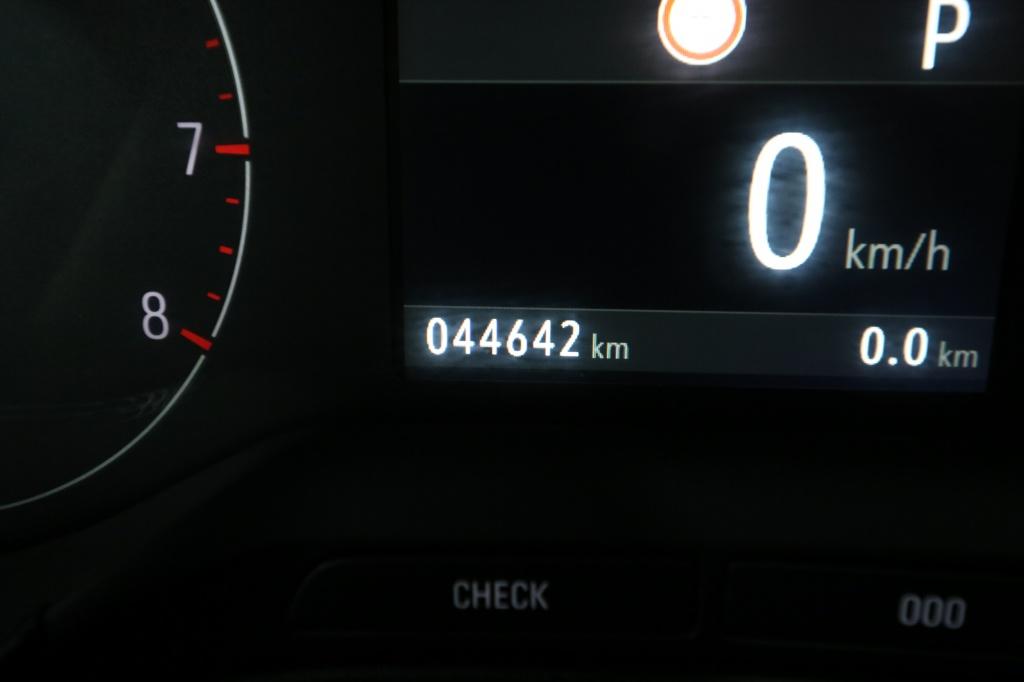 Opel Grandland X 1.2 Turbo Elegance (Automaat) + Trekhaak, Automaat, 12 maanden, Stof, Gebruikt