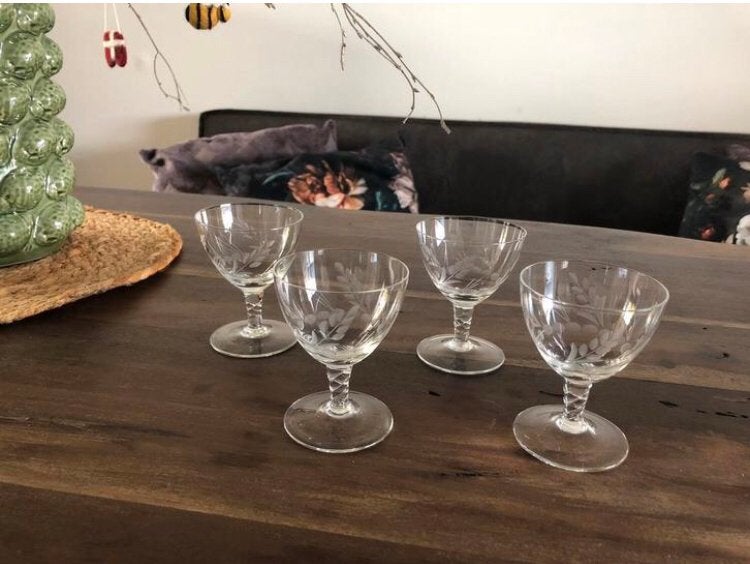 💝 6x Vintage Mid Century KORENAREN geslepen likeurglazen, Ophalen of Verzenden
