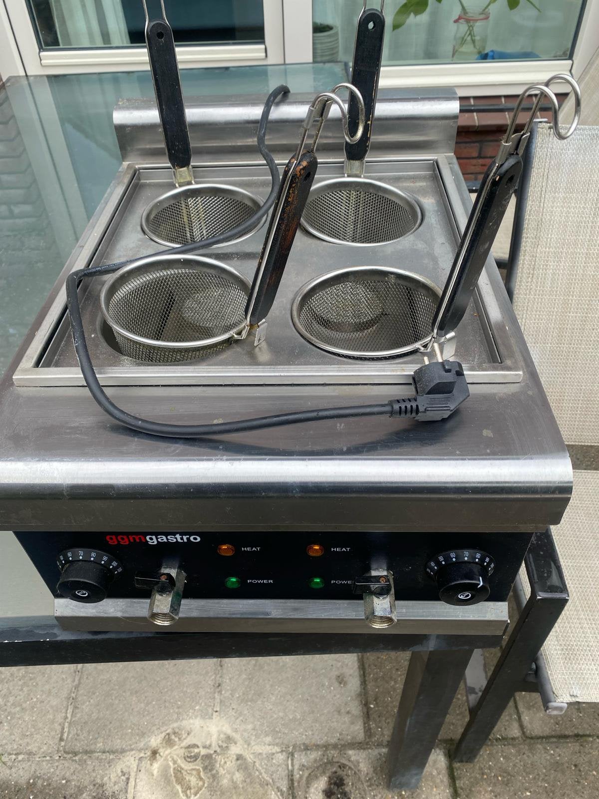 Pasta koker - GGM Gastro Nieuw Horeca, Ophalen, Minder dan 85 cm, 3 kookzones of minder, Zo goed als nieuw