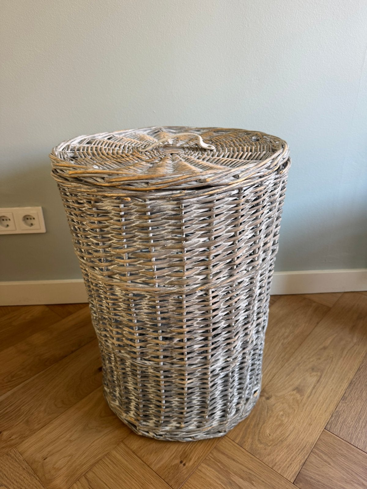 Rieten wasmand (zsm ophalen!), Ophalen, Zo goed als nieuw, Rechthoekig, Riet