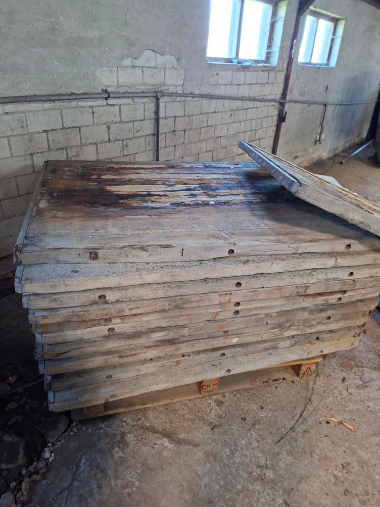 Partij 8 stuks hardhouten steenschotten 110x140 (slecht), Gebruikt, Overige typen, Ophalen of Verzenden, 50 mm of meer