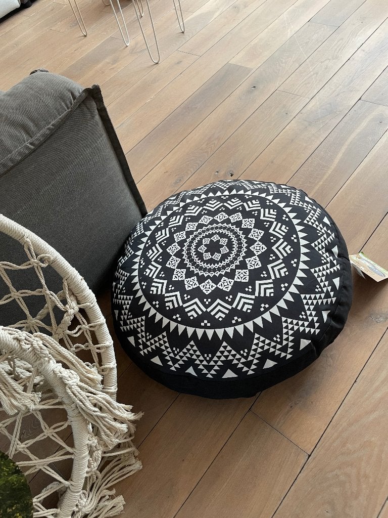 Hangstoel met macramé en rond kussen met mandala print, Ophalen, Nieuw, Overige materialen