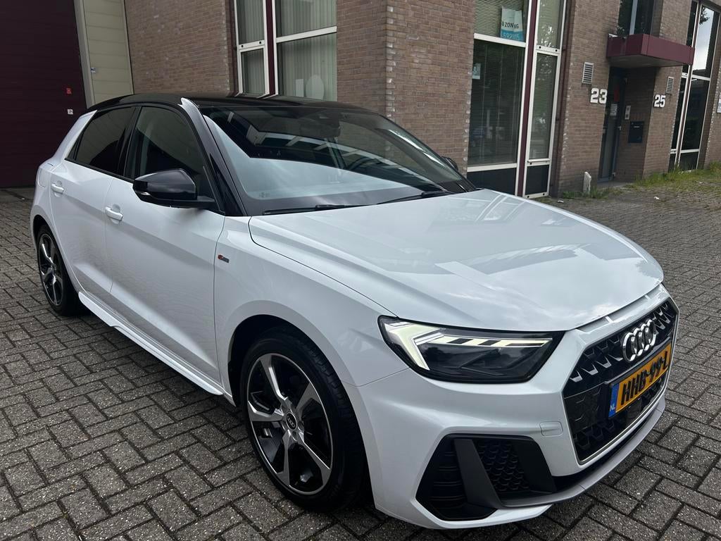 Audi A1 30 Tfsi S-Line 110pk S Tronic 2021 Wit Vol Opties, Auto's, Lichtsensor, A1, Wit, Bedrijf