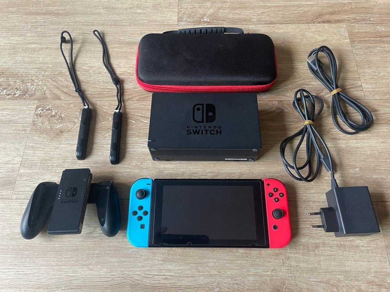 Nintendo Switch V2 Compleet in Top Staat + Beschermcase, Ophalen of Verzenden, Zo goed als nieuw, Met 2 controllers, Switch 2019 Upgrade