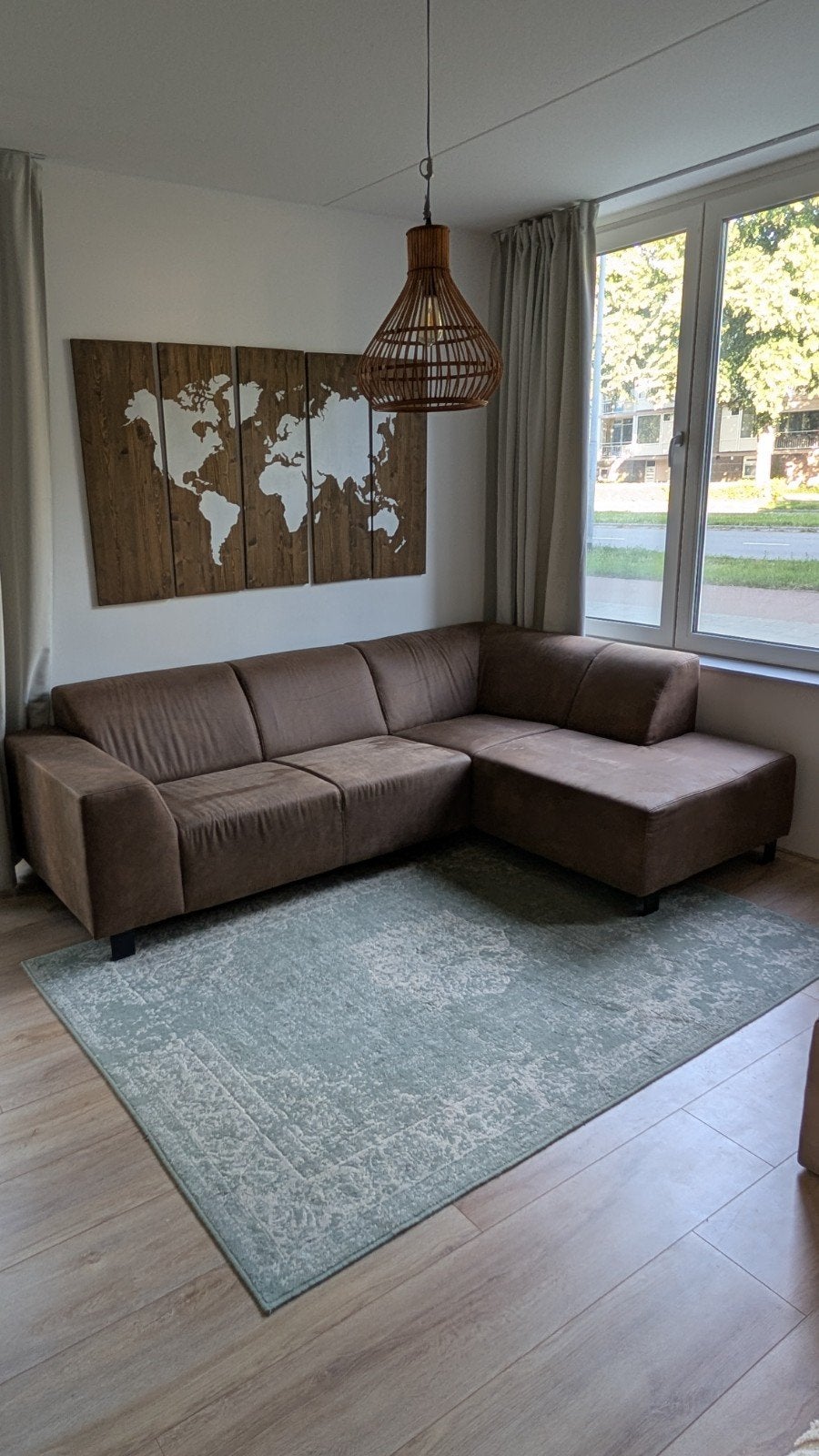 Nette bruine hoekbank rechts met loungegedeelte, Huis en Inrichting, Banken | Bankstellen, Ophalen, 250 tot 300 cm, Gebruikt, Hoekbank