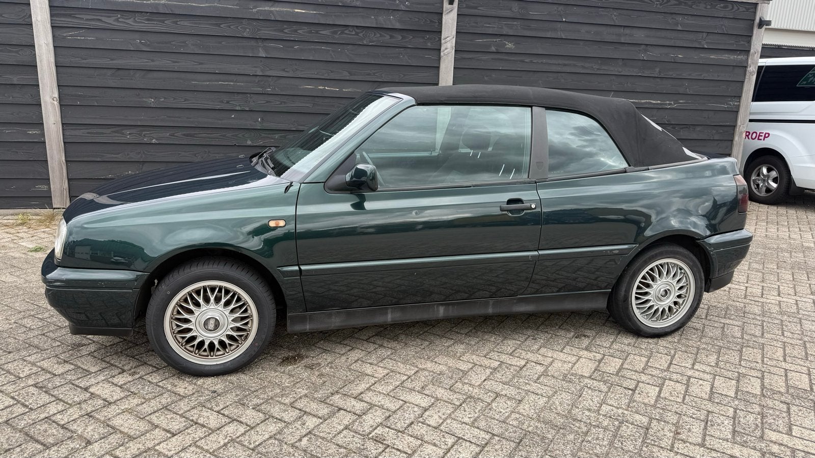 Volkswagen Golf 1.8 Cabriolet 55KW E2 1997 Groen, Auto's, Volkswagen, Voorwielaandrijving, Stof, 74 pk, Zwart
