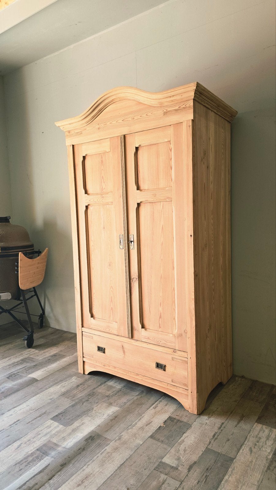 Antiek Grenen Houten Kledingkast uit voorraad leverbaar, 100 tot 150 cm, Met lade(s), Ophalen of Verzenden, Zo goed als nieuw