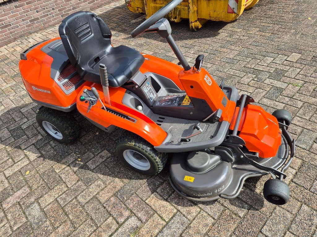 Husqvarna Rider R214TAWD  Zitmaaier - Zo goed als nieuw, Ophalen, Zo goed als nieuw, Elektrische starter, 90 tot 120 cm