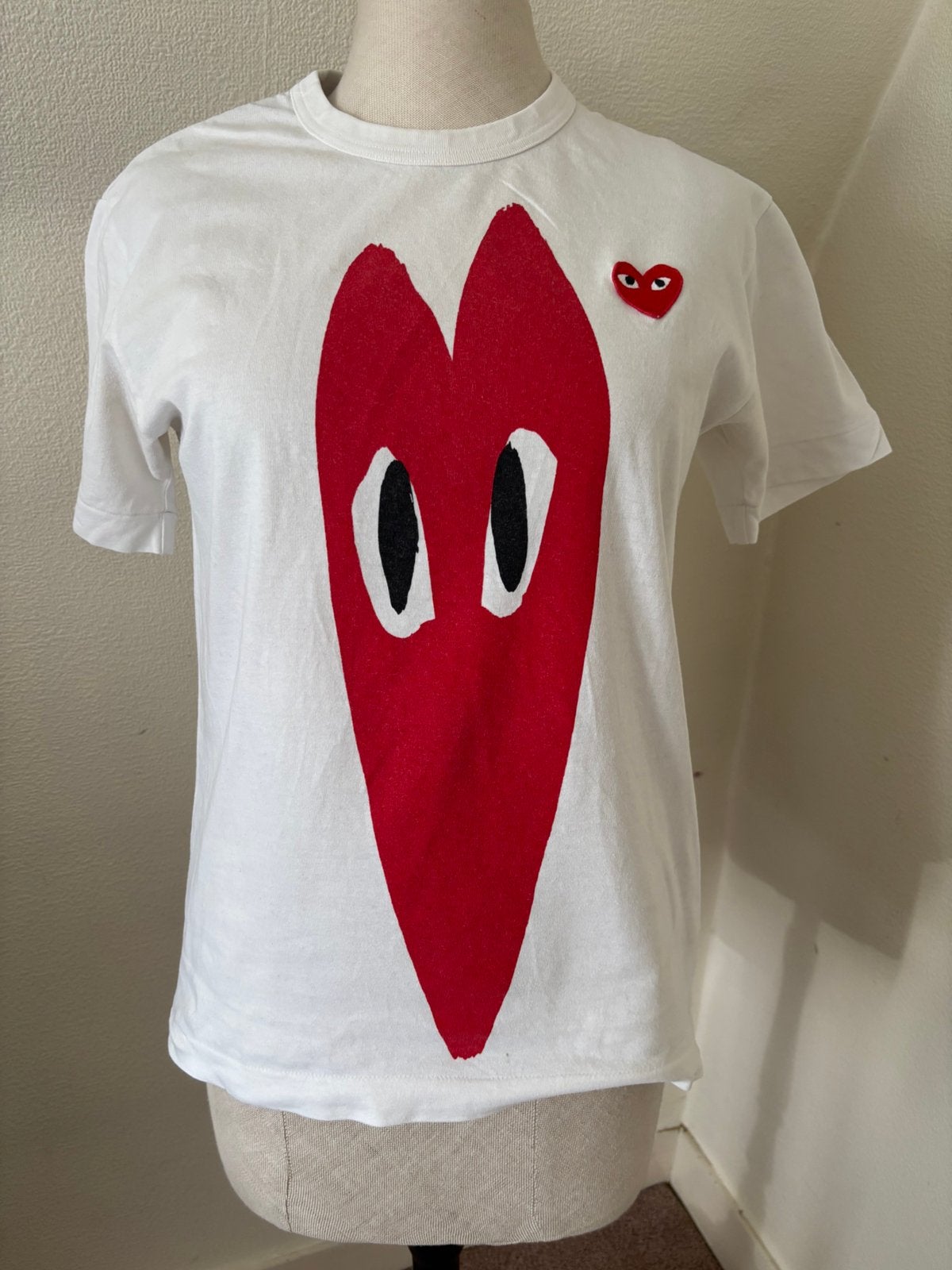 PLAY Comme des Garcons. Trendy T shirt maat S., Ophalen of Verzenden, Zo goed als nieuw