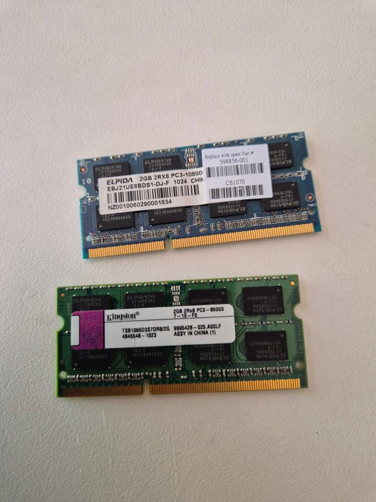 2x 2GB DDR3 RAM Geheugen voor Laptop (PC3-10600 & PC3-8500S), Gebruikt, DDR3, Ophalen of Verzenden, 10600 / 8500
