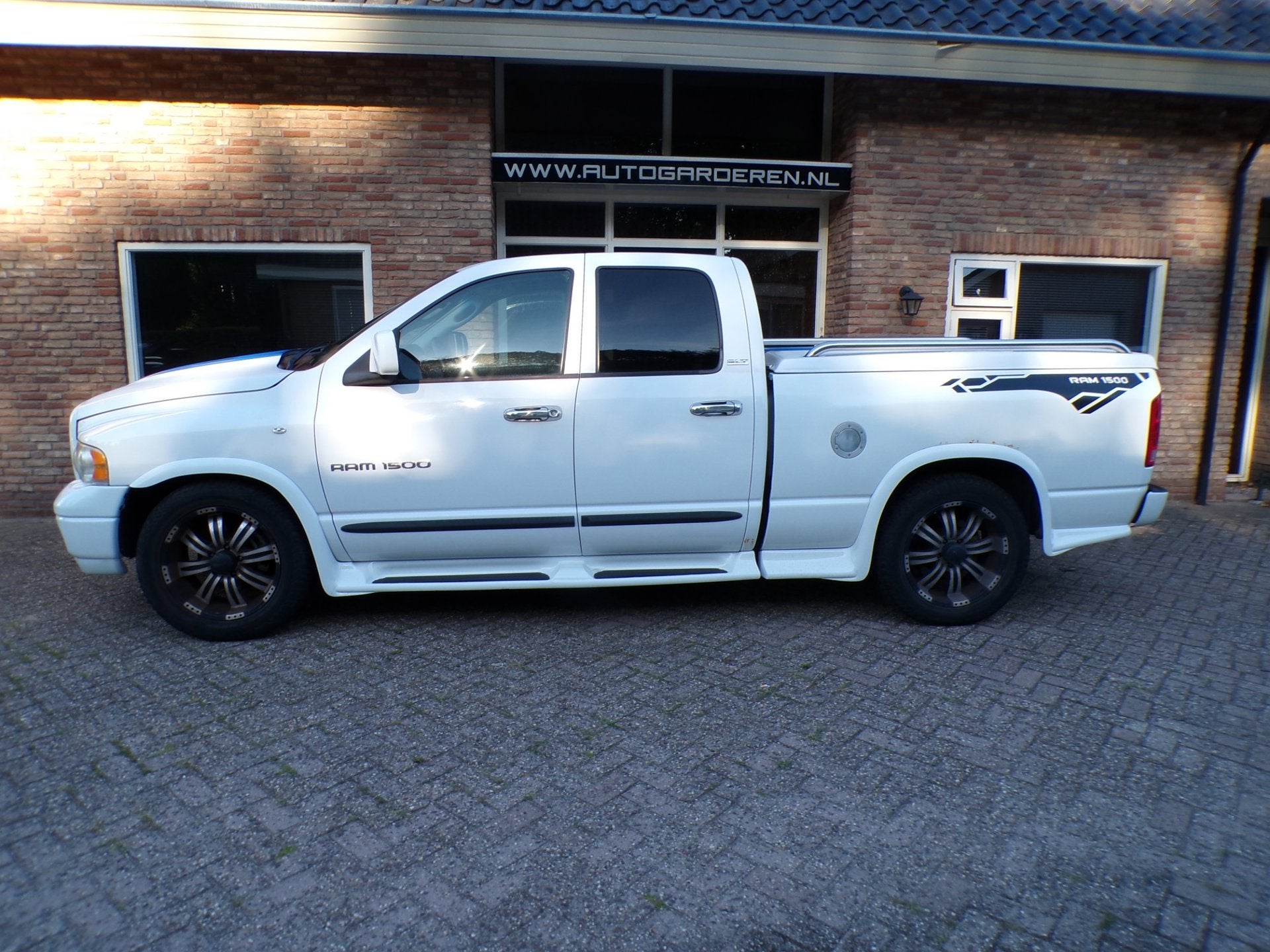 Dodge DODGE RAM 1500 Automaat / Leder / LPG G3, Auto's, Automaat, 238 pk, Gebruikt, Wit
