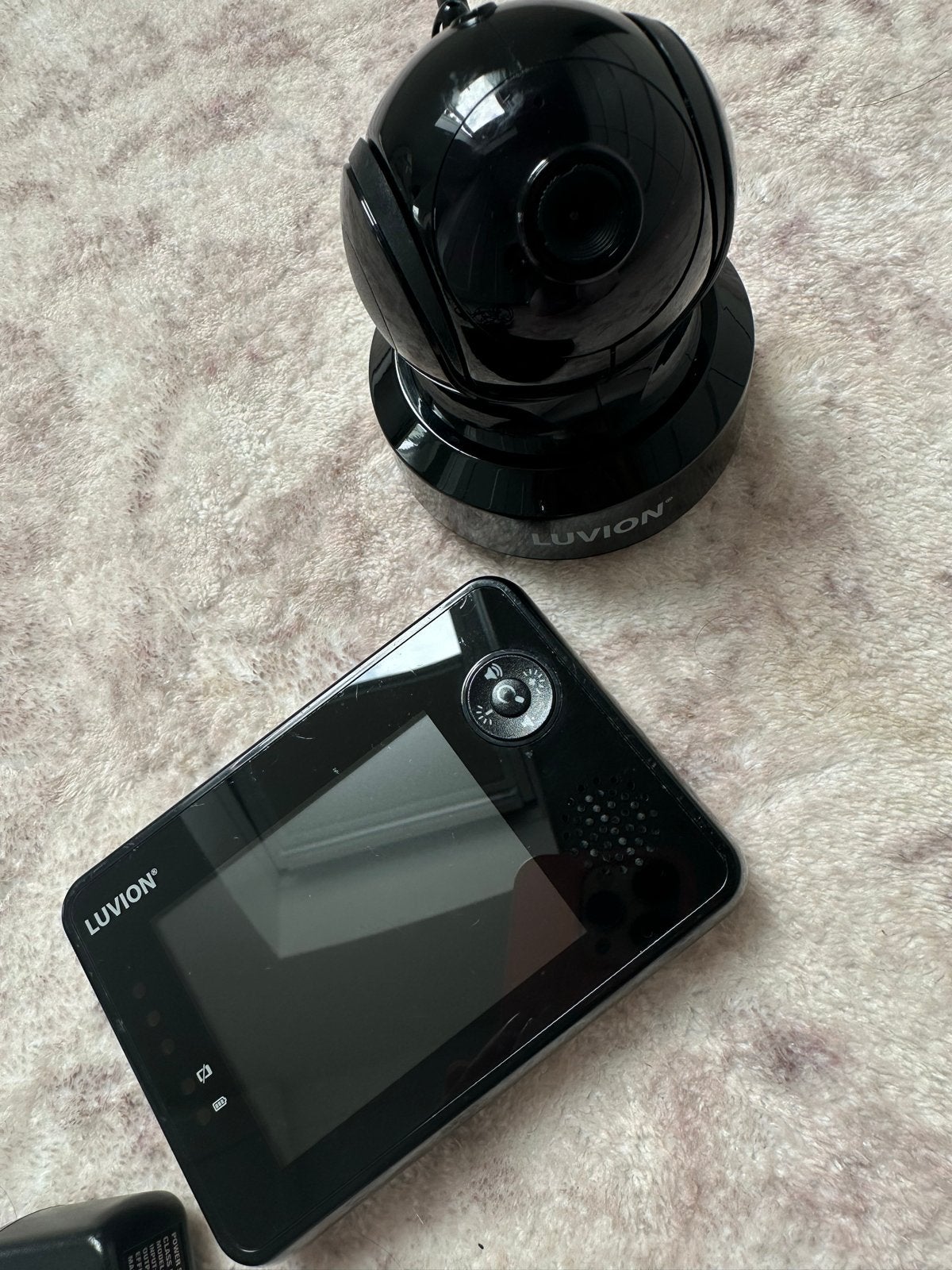 Luvion Essential Black Edition babyfoon met camera, Kinderen en Baby's, Babyfoons, Ophalen of Verzenden, Zo goed als nieuw, 100 tot 250 meter