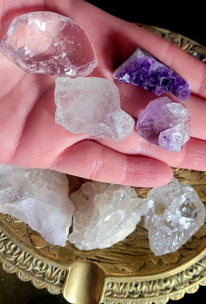 Verschillende ruwe mineralen met mooie kist, Ophalen of Verzenden, Mineraal