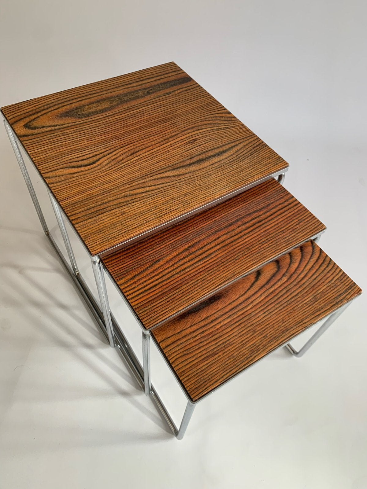 Bijzettafel setje gevlamd hout midcentury, Minder dan 55 cm, Rond, Zo goed als nieuw, Ophalen
