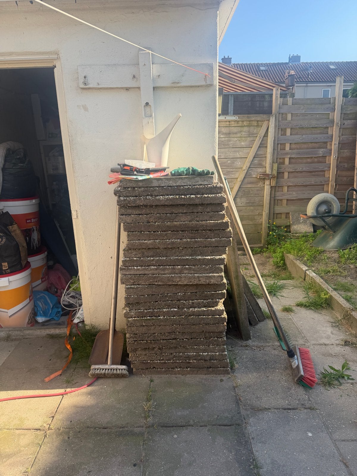Gebruikte terrastegels van grindbeton, Tuin en Terras, Tegels en Klinkers, Ophalen, Gebruikt, 5 tot 10 m², Grind