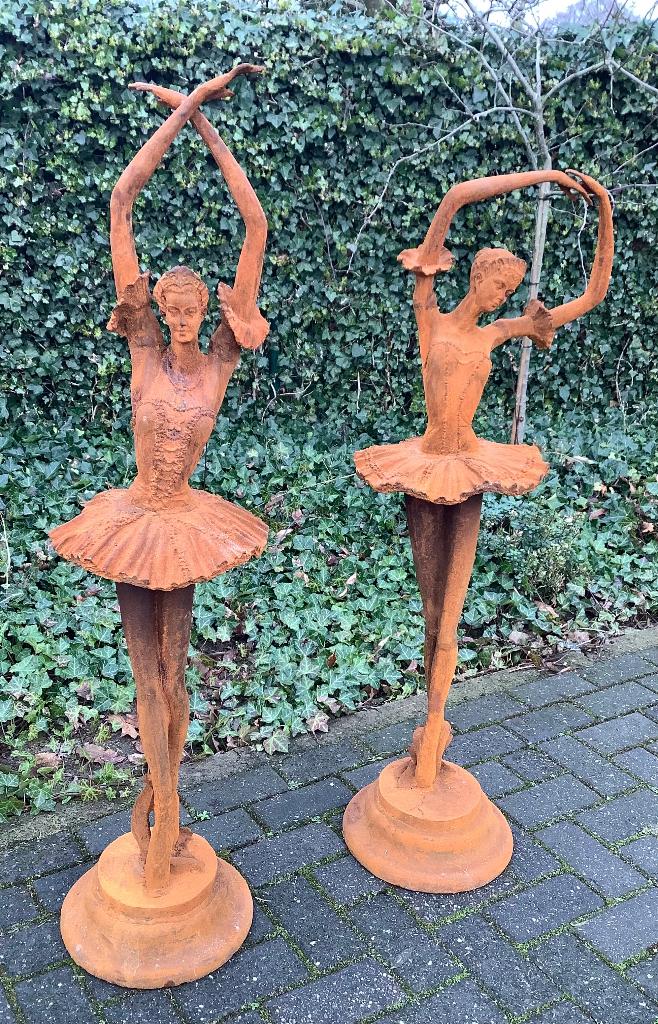 Hele mooie set gietijzeren ballerina’s, Tuin en Terras, Tuinbeelden, Ophalen, Nieuw, Metaal, Mensenbeeld