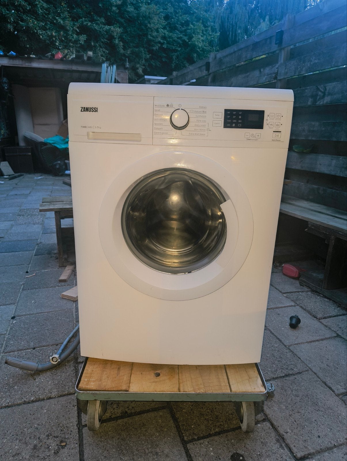 Zanussi ZWFN7145, Ophalen, Zo goed als nieuw, Voorlader, 85 tot 90 cm