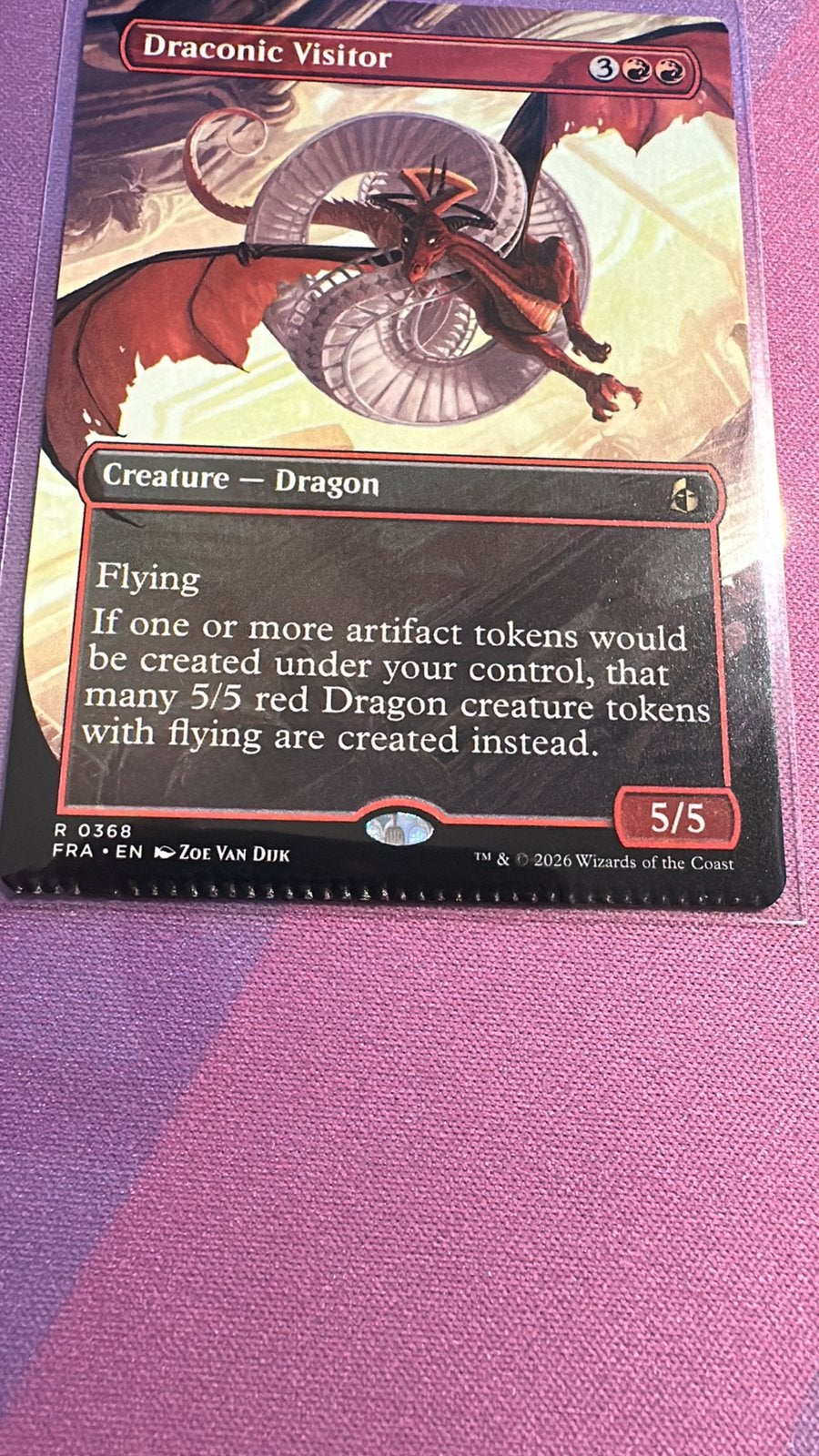 Full art Draconic Visitor (misprint - crimp error), Ophalen of Verzenden, Zo goed als nieuw
