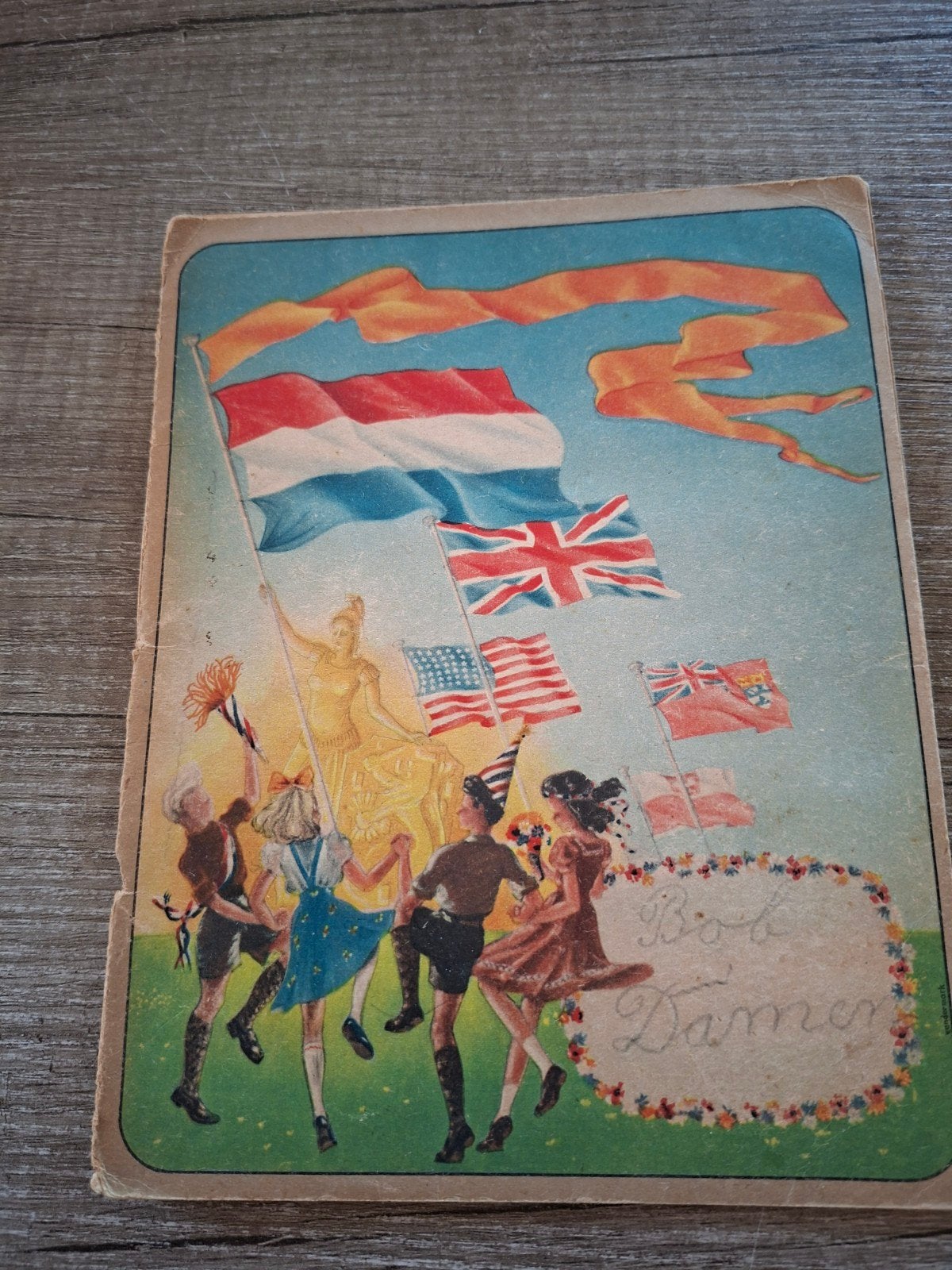 Bevrijdingsschrift 1945 met sigarenbandjes - Uniek, Ophalen of Verzenden, Gebruikt