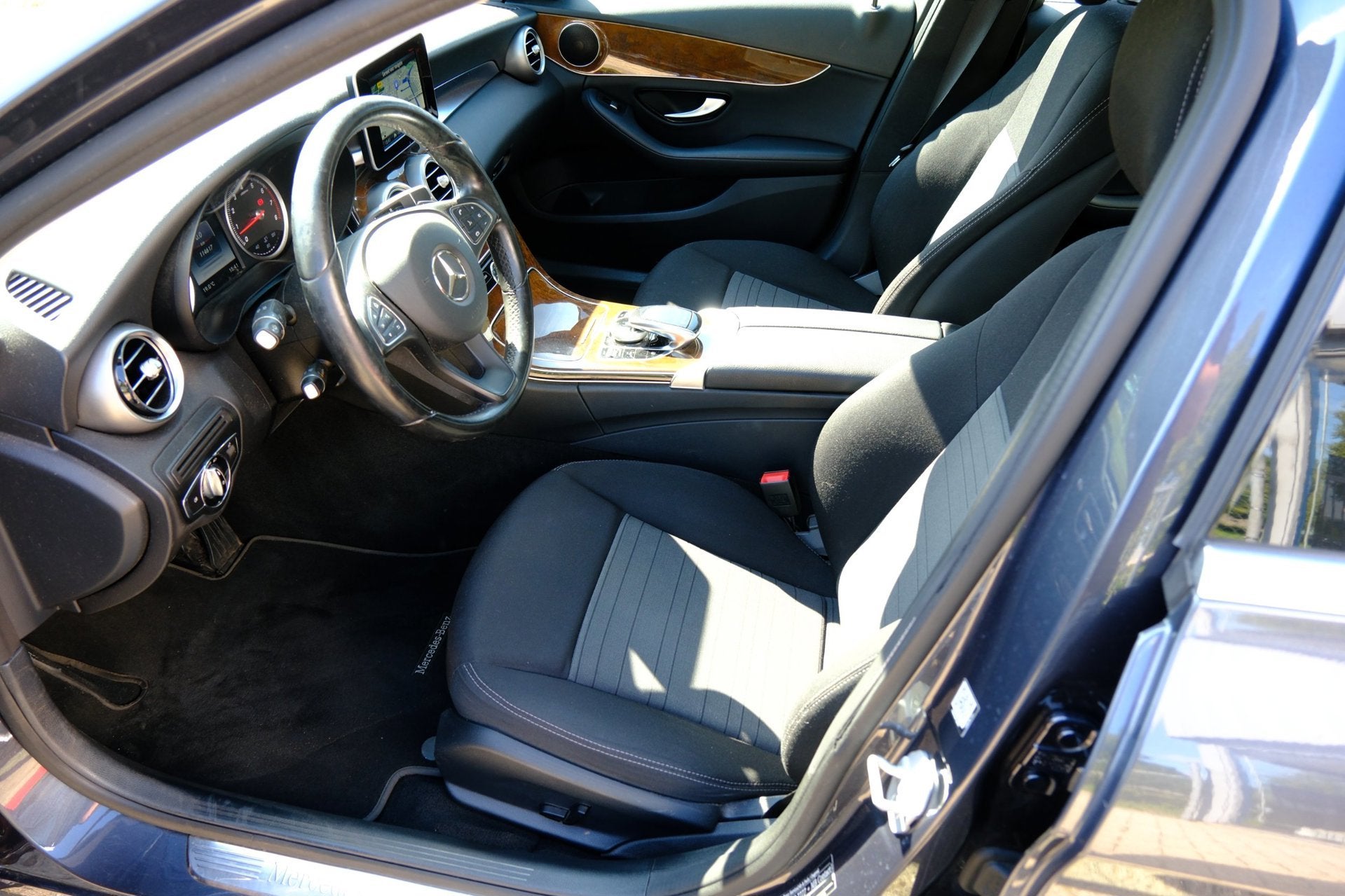 Foto 3 van Mercedes-Benz C-klasse 180 Ambition Aut. Navi|LED koplamp|LM