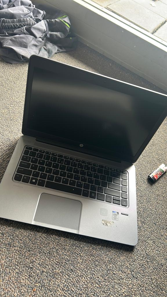 Defecte hp laptop, Computers en Software, Windows Laptops, Ophalen of Verzenden, Zo goed als nieuw, 15 inch, Onbekend