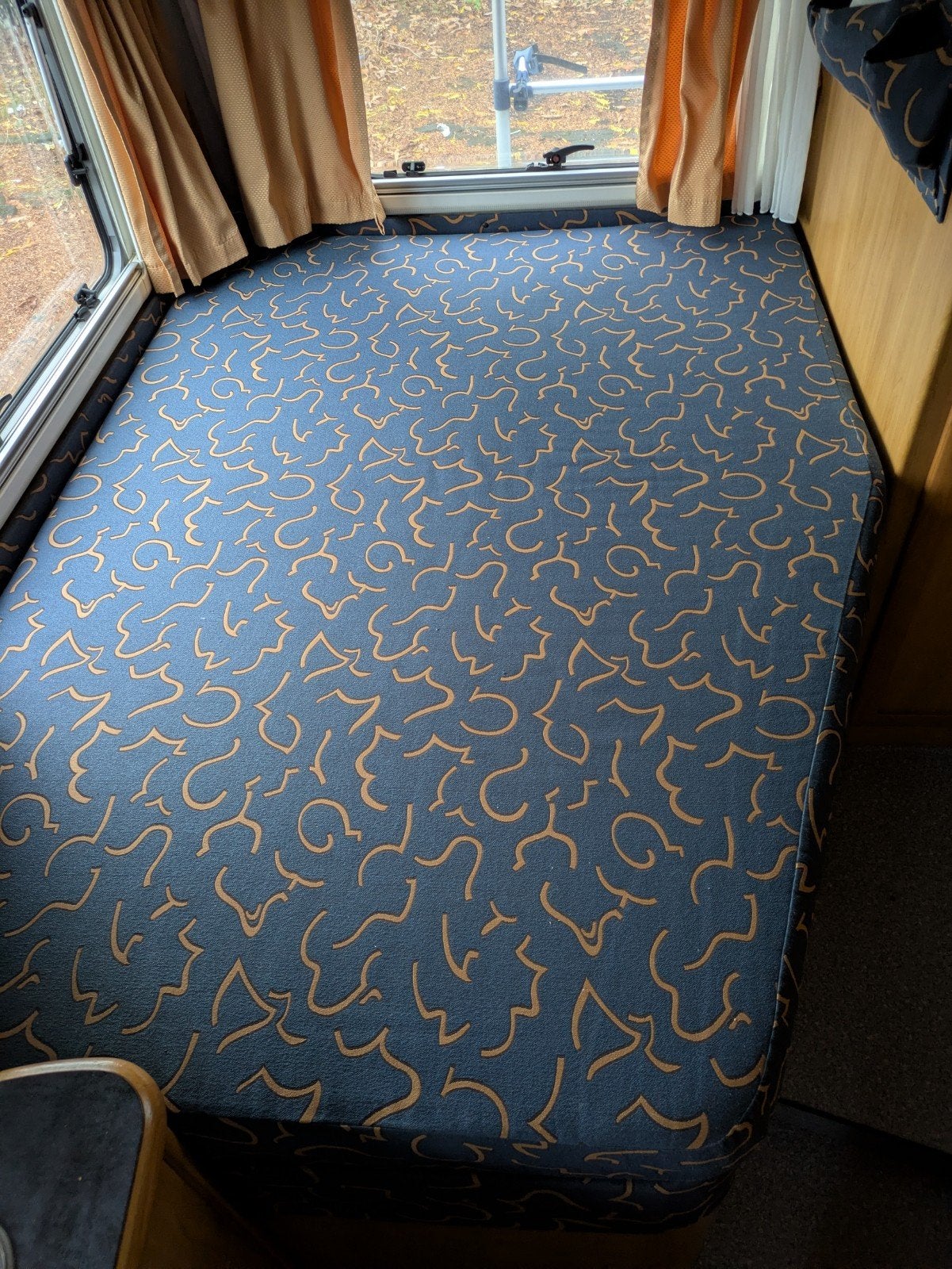 Gratis Frans bed matras plus topper voor camper/caravan, Ophalen