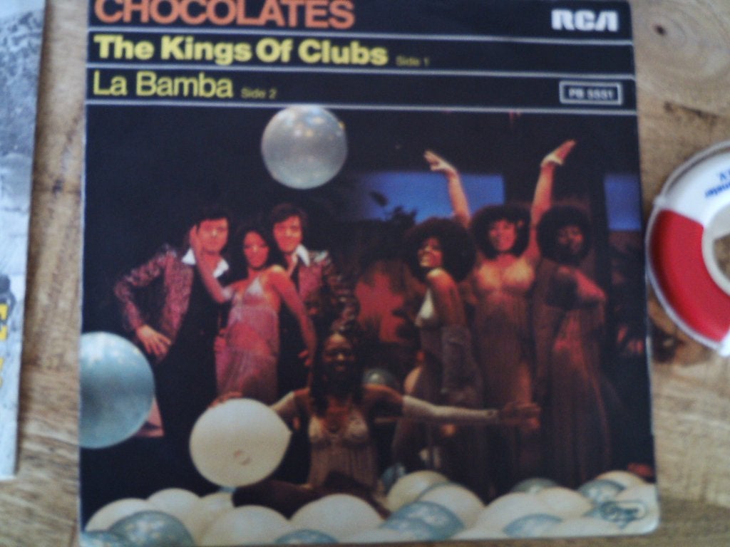 chocolates - the king of clubs 14jun, Fotohoes, Ophalen of Verzenden, Zo goed als nieuw, Pop