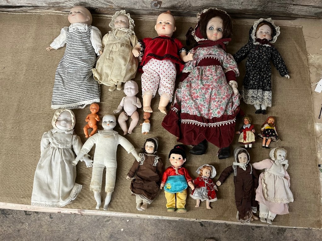 Poppen porselein verzameling  €25,-, Ophalen of Verzenden, Zo goed als nieuw, Pop