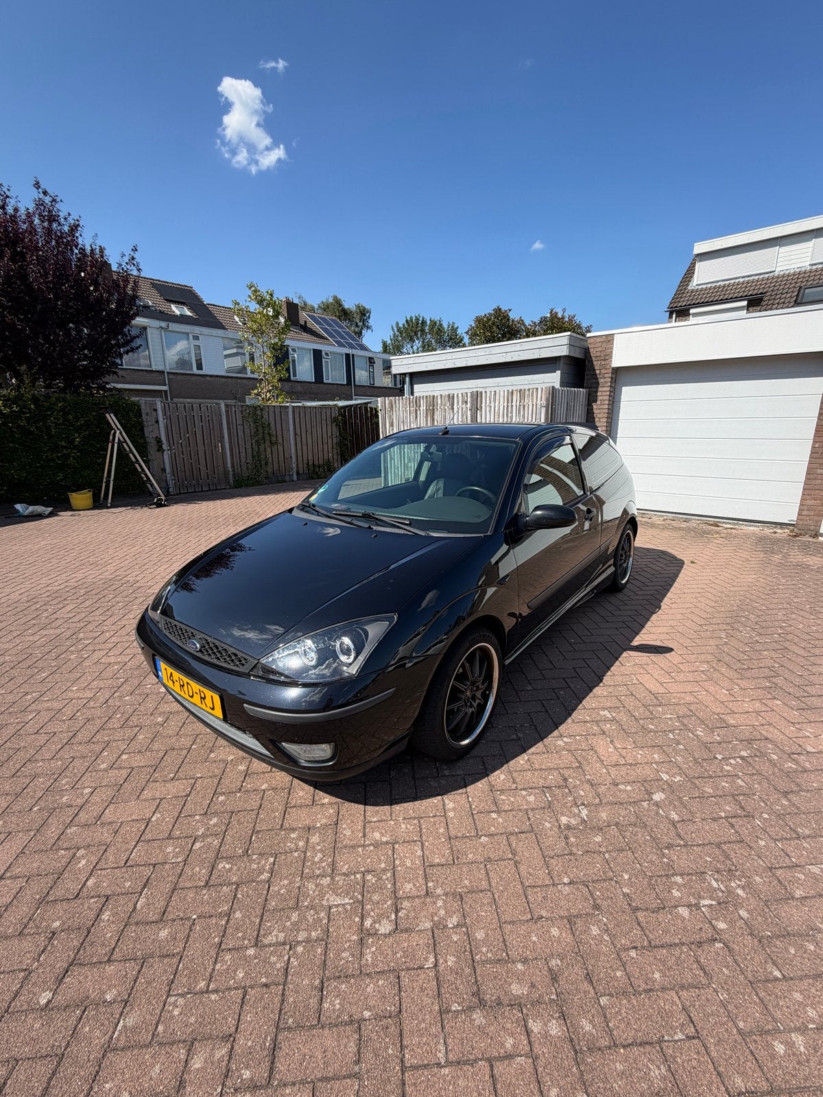Ford Focus 1.6 I 3D 2005 Zwart, Auto's, 1596 cc, 15 km/l, 565 kg, 4 cilinders