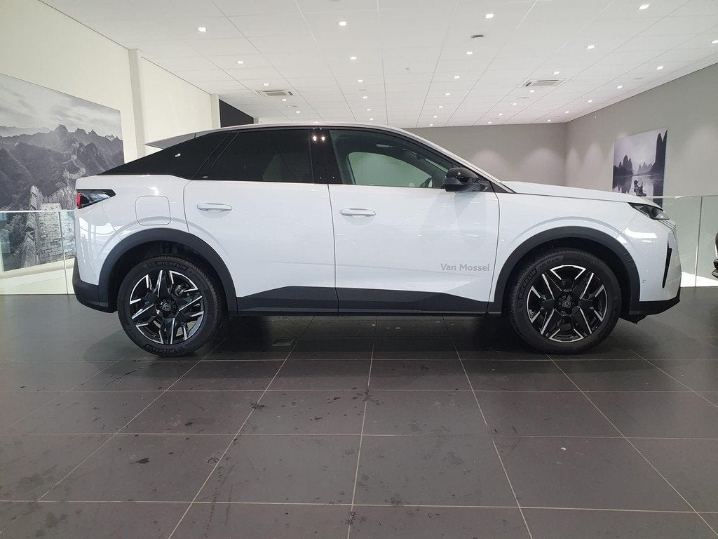 Peugeot 3008 1.2 Hybrid 136 Allure | Automaat | Navi | Camer, Auto's, Peugeot, 145 pk, Euro 6, 1199 cc, Leder en Stof