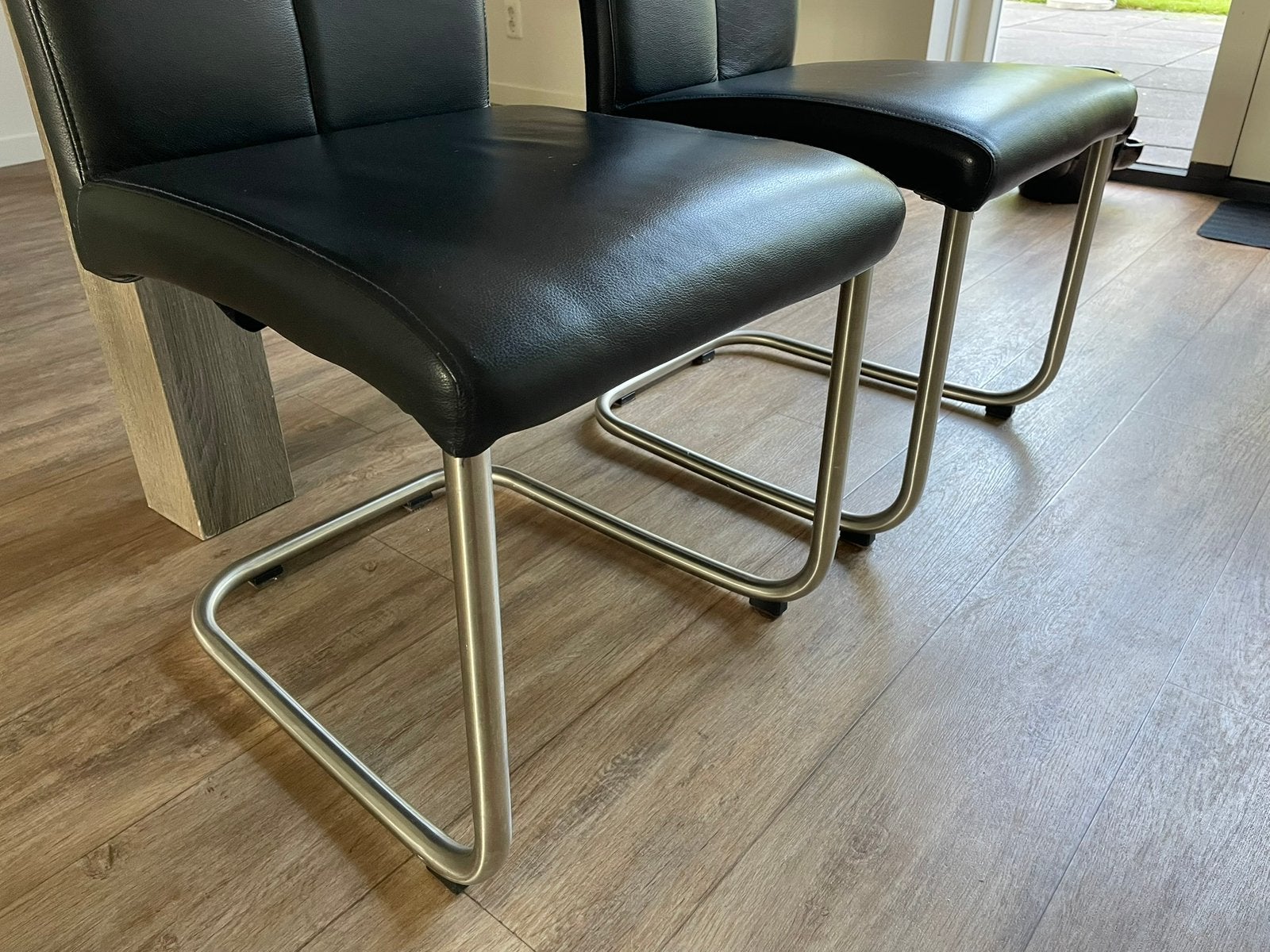 2x buisframe stoel - ophalen Heiloo uiterlijk 19 juni as, Huis en Inrichting, Stoelen, Ophalen, Zo goed als nieuw, Zwart, Twee